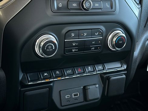 Certified 2025 GMC Sierra 1500 Pro w/ Convenience Package image 23