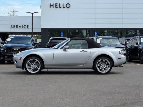 Used 2006 MAZDA MX-5 Miata Sport RWD image 7