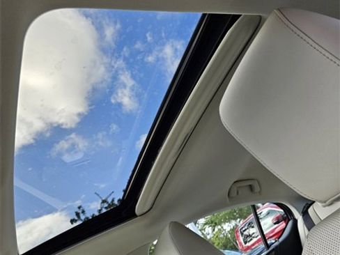 Used 2024 Lexus ES 350 w/ Premium Package image 7