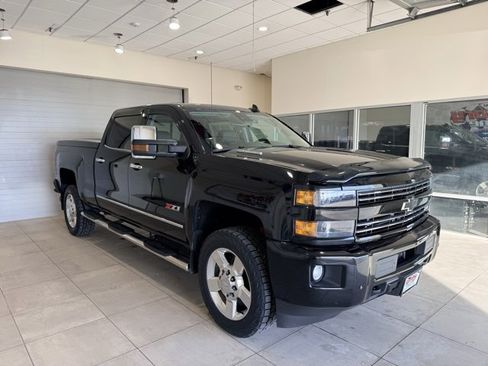 Used 2016 Chevrolet Silverado 2500 LTZ w/ Duramax Plus Package image 3