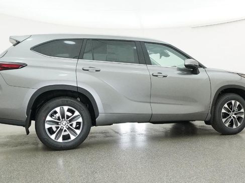 New 2026 Toyota Highlander XLE AWD/4WD image 45