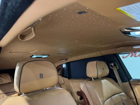 Used 2018 Rolls-Royce Phantom Extended Wheelbase image 19