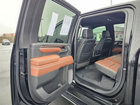 Used 2025 GMC Sierra 2500 Denali Ultimate image 16