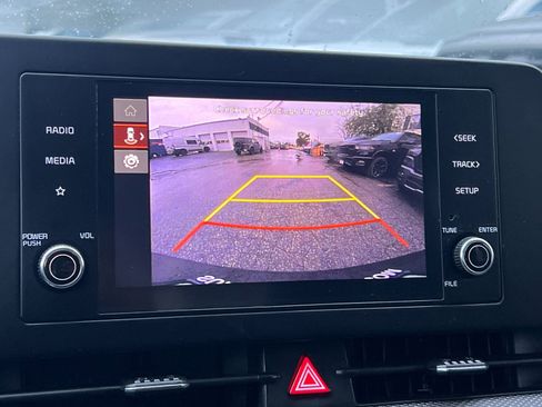 Used 2024 Kia Sportage LX image 19