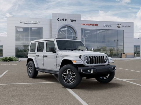 New 2026 Jeep Wrangler Unlimited Sahara AWD/4WD image 5