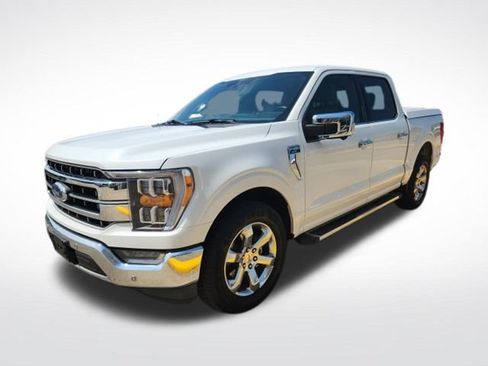 Used 2022 Ford F150 Lariat w/ Max Trailer Tow Package RWD image 3