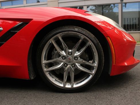 Used 2018 Chevrolet Corvette Stingray Coupe w/ Battery Protection Package image 6