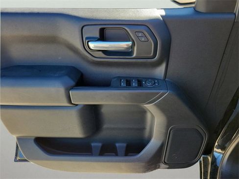 Used 2024 Chevrolet Silverado 1500 Custom image 13
