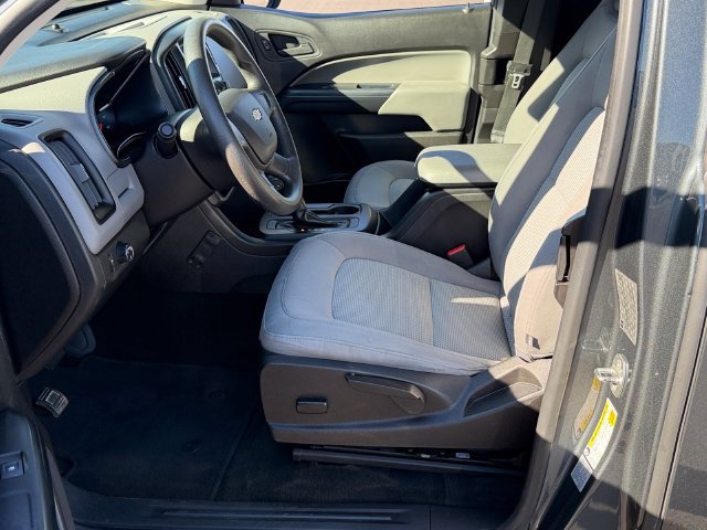 Used 2017 Chevrolet Colorado W/T RWD image 18