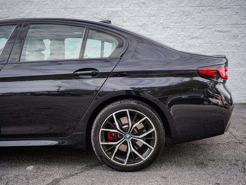 Used 2023 BMW 530e w/ M Sport Package image 12