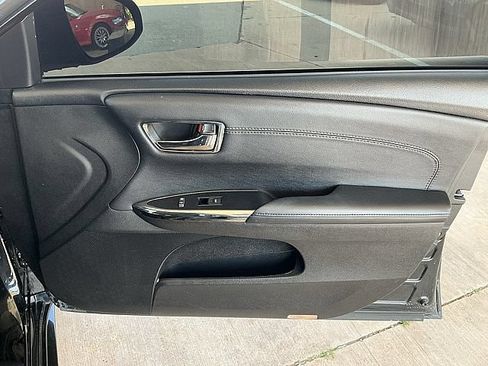 Used 2013 Toyota Avalon XLE FWD image 10