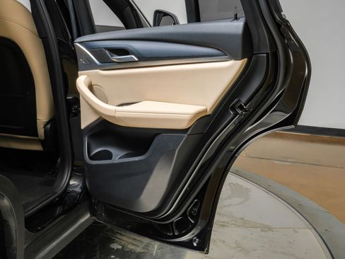 Used 2025 BMW X4 xDrive30i image 57