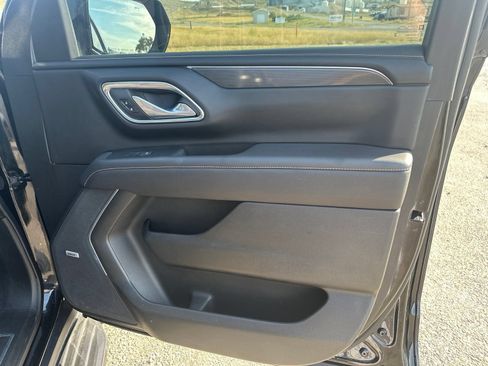 Used 2024 GMC Yukon AT4 w/ Technology Package AWD/4WD image 33