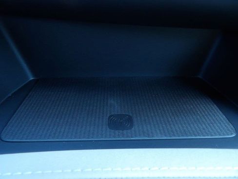 Certified 2025 Volvo XC90 B5 Core image 25