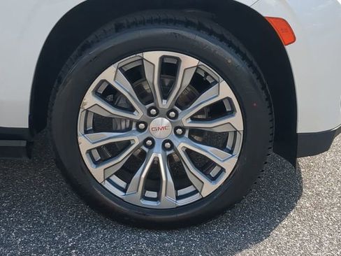 Used 2022 GMC Yukon XL Denali w/ Denali Ultimate Package image 27