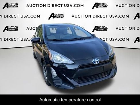 Used 2016 Toyota Prius C One FWD image 3