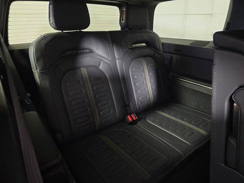 Used 2022 Rivian R1S Launch Edition AWD/4WD image 25