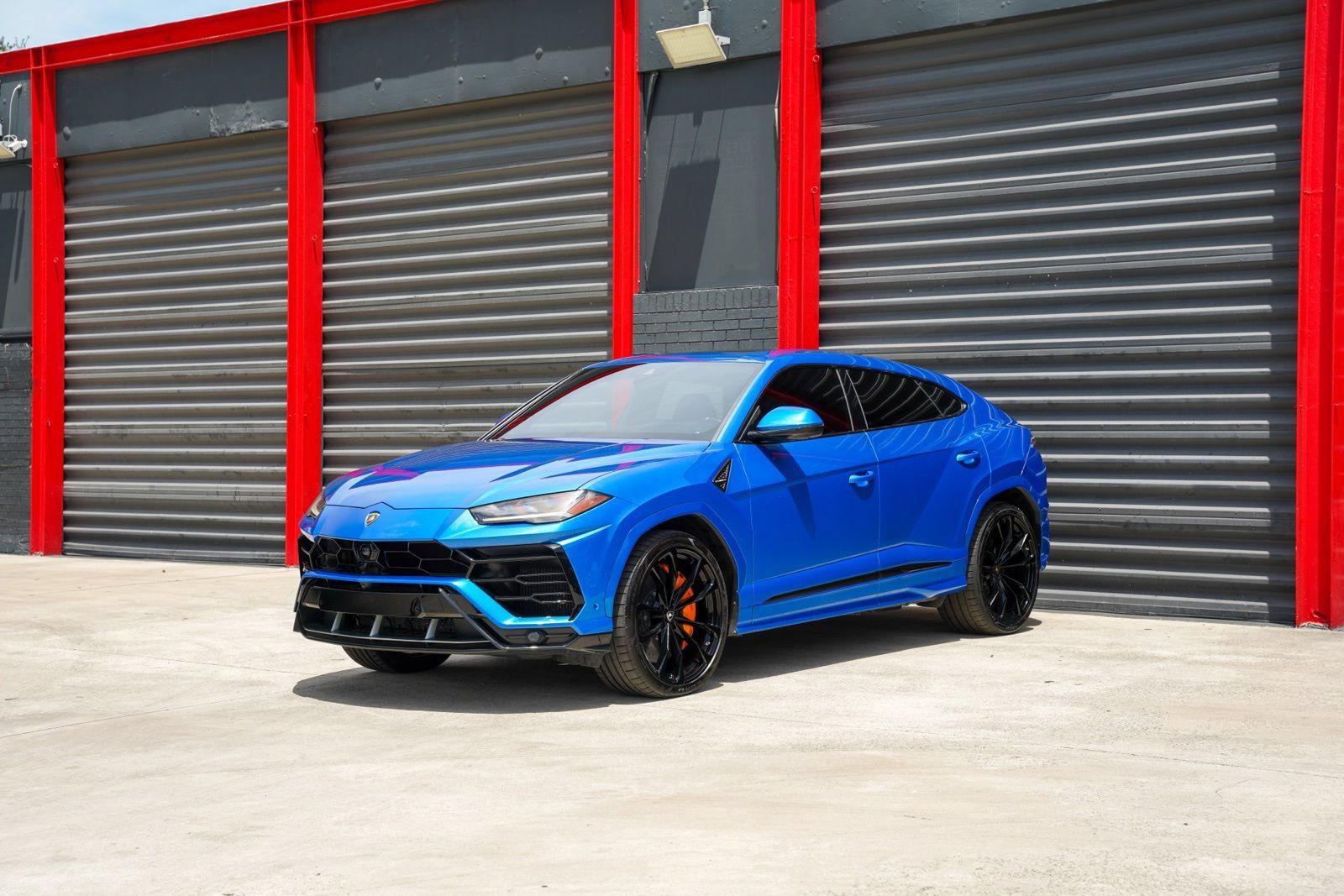 Used 2020 Lamborghini Urus AWD/4WD image 1