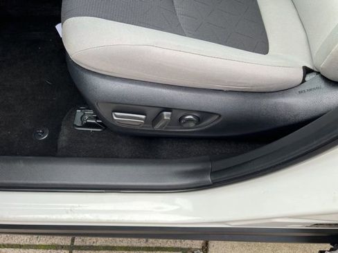 Used 2024 Toyota RAV4 XLE image 44