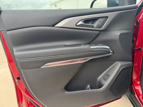 Certified 2024 Chevrolet Traverse LT w/ Trailering Package image 4