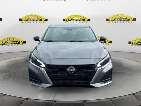 Used 2024 Nissan Altima 2.5 SV image 8