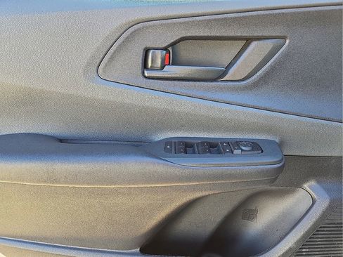 Used 2024 Toyota Prius LE image 21