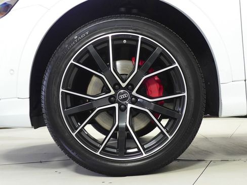 Used 2023 Audi Q8 Premium Plus w/ Premium Plus Package image 5