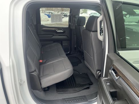 Used 2025 Chevrolet Silverado 1500 LT image 13