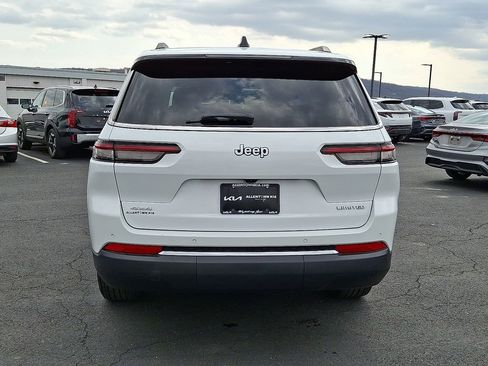 Used 2024 Jeep Grand Cherokee L Limited AWD/4WD image 5