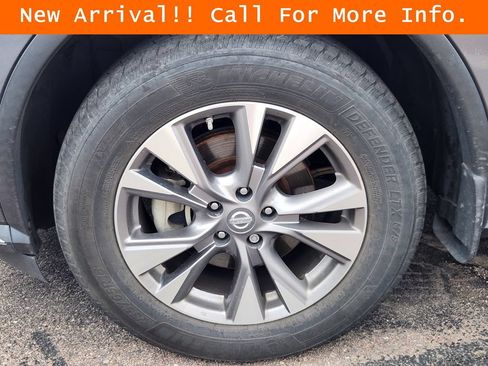 Used 2017 Nissan Murano SV AWD/4WD image 9