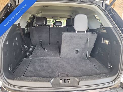 Used 2024 Ford Explorer XLT w/ Equipment Group 202A RWD image 23