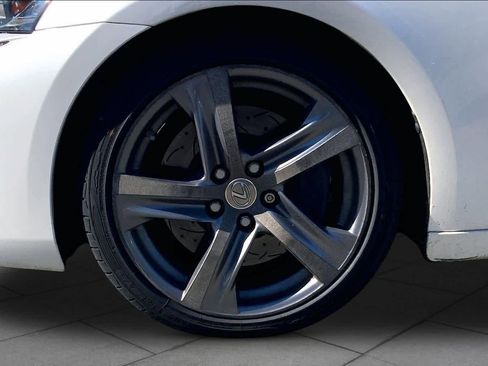 Used 2019 Lexus IS 300 AWD image 10