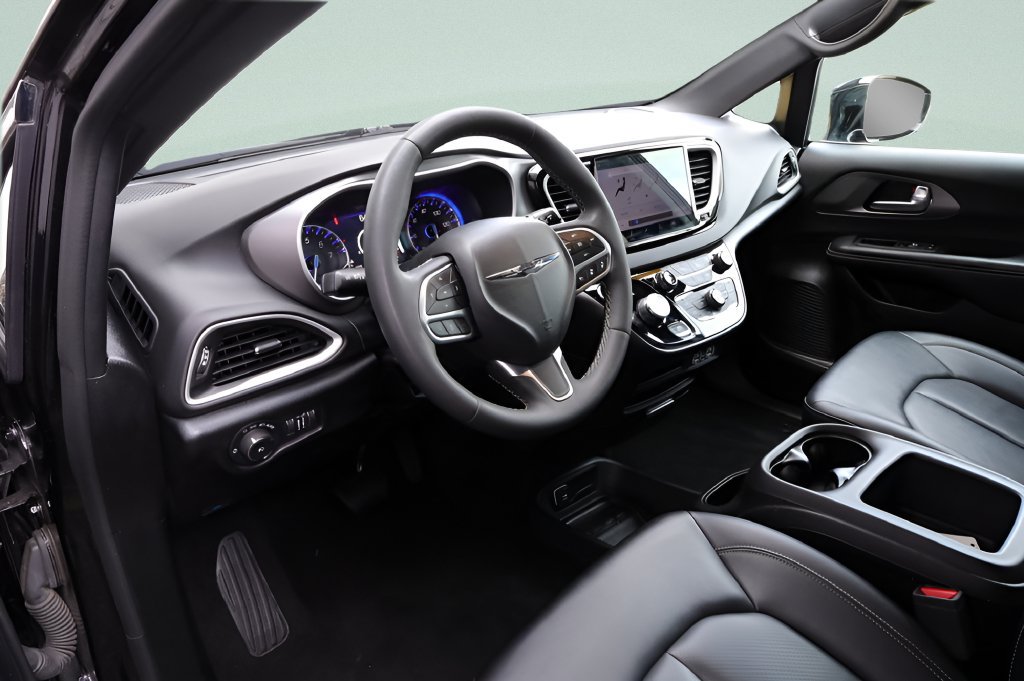 Used 2025 Chrysler Pacifica Select FWD image 31