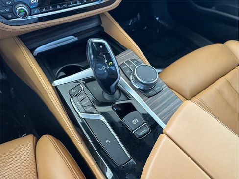 Used 2020 BMW M550i xDrive w/ Executive Package AWD/4WD image 35