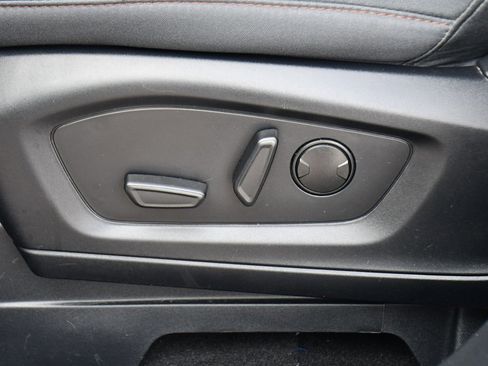 Used 2025 Ford Explorer Active image 14