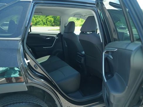 Used 2024 Toyota RAV4 XLE FWD image 22