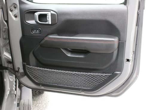 Used 2021 Jeep Gladiator Rubicon AWD/4WD image 36