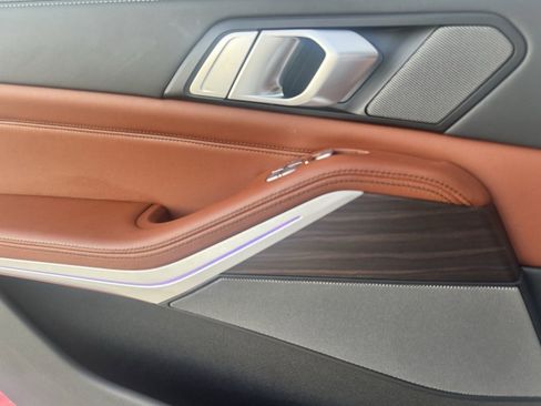 Used 2023 BMW X7 M60i w/ Executive Package image 20