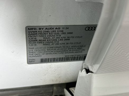 Used 2025 Audi Q3 2.0T Premium AWD/4WD image 12