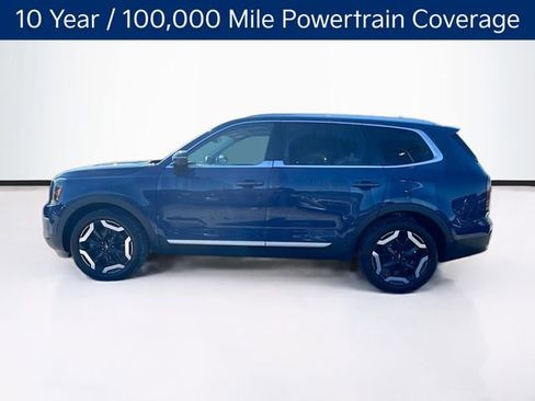 Used 2023 Kia Telluride EX w/ EX Captain's Chair Package image 4