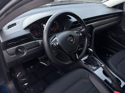 Used 2020 Volkswagen Passat 2.0T R-Line FWD image 16