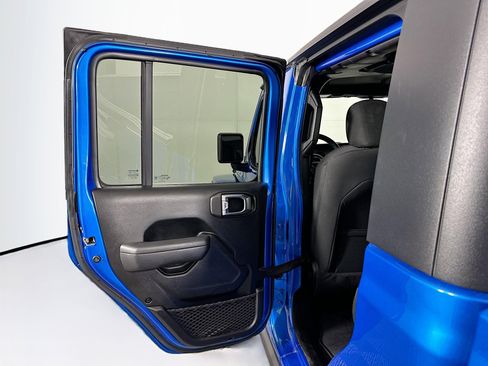 Used 2022 Jeep Gladiator Sport image 24