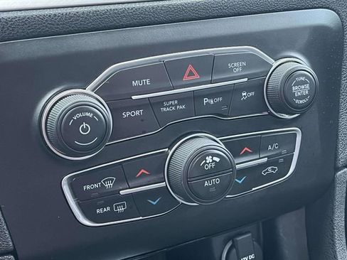 Used 2020 Dodge Charger R/T w/ Blacktop Package image 30