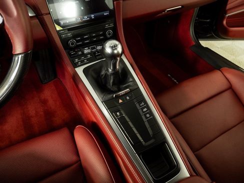 Certified 2024 Porsche 718 Cayman image 17