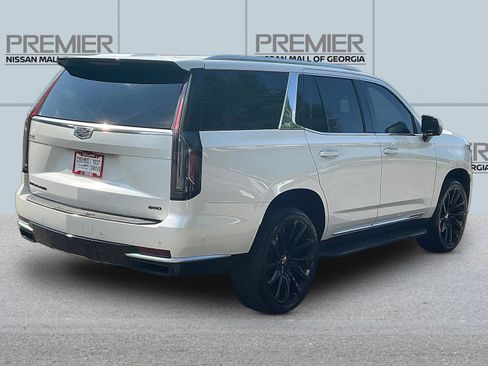 Used 2023 Cadillac Escalade Premium Luxury AWD/4WD image 7