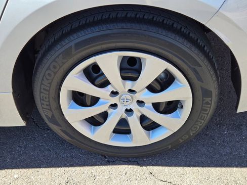 Used 2022 Toyota Corolla LE FWD image 10