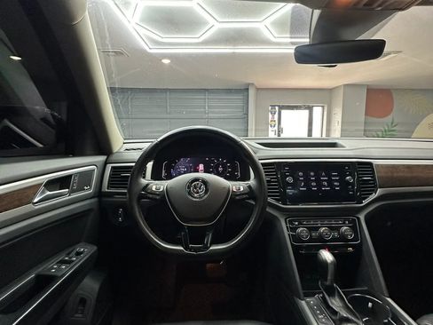 Used 2019 Volkswagen Atlas SEL Premium image 29