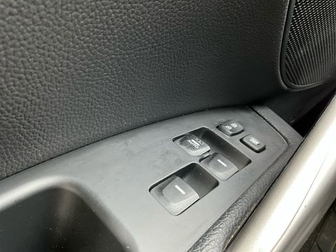 Used 2016 Hyundai Veloster Turbo image 21