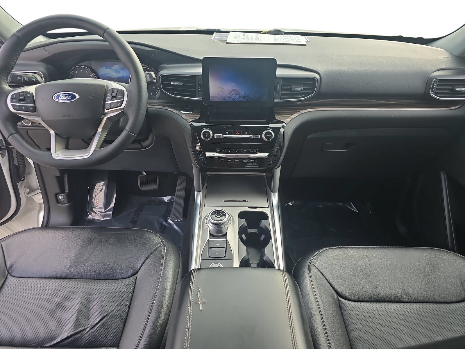Used 2022 Ford Explorer Limited w/ Equipment Group 301A AWD/4WD image 9