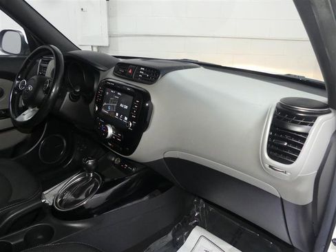 Used 2019 Kia Soul + w/ Audio Package image 23